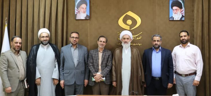 دکتر پهلوانیان، مدیرکل صداوسیمای قم، با مدیران مؤسسه البیان للتواصُل و التأصیل دیدار کردند